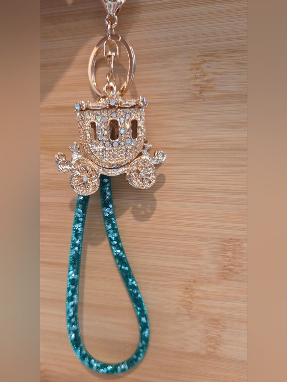 ✨ Luxury Rhinestone Cinderella Carriage Bag Charm & Keychain ✨ - Picture 7 of 16